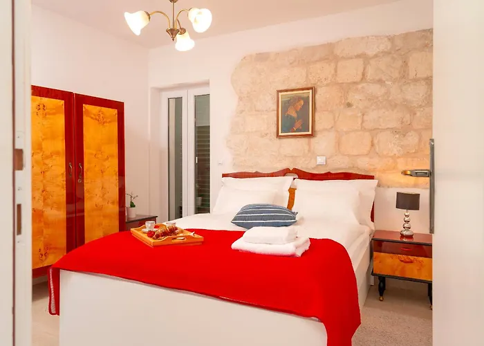 Main Square Loft - Zf Hvar Apartament