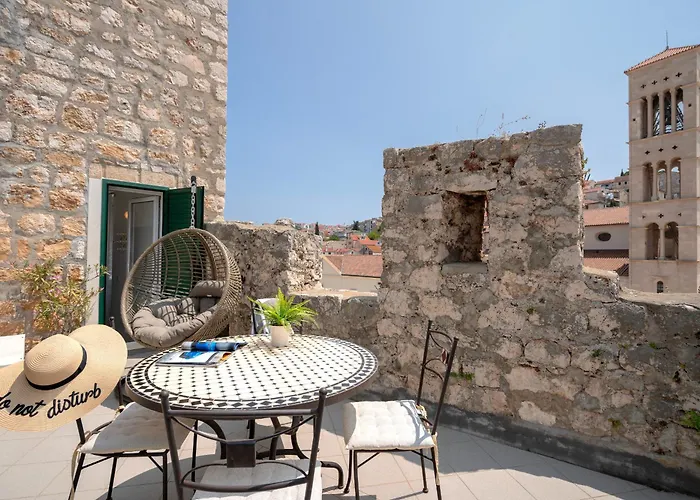 Main Square Loft - Zf Hvar Apartament